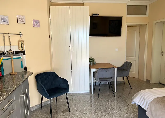 Apartments Villa Chiara, Ground Floor By The Pool