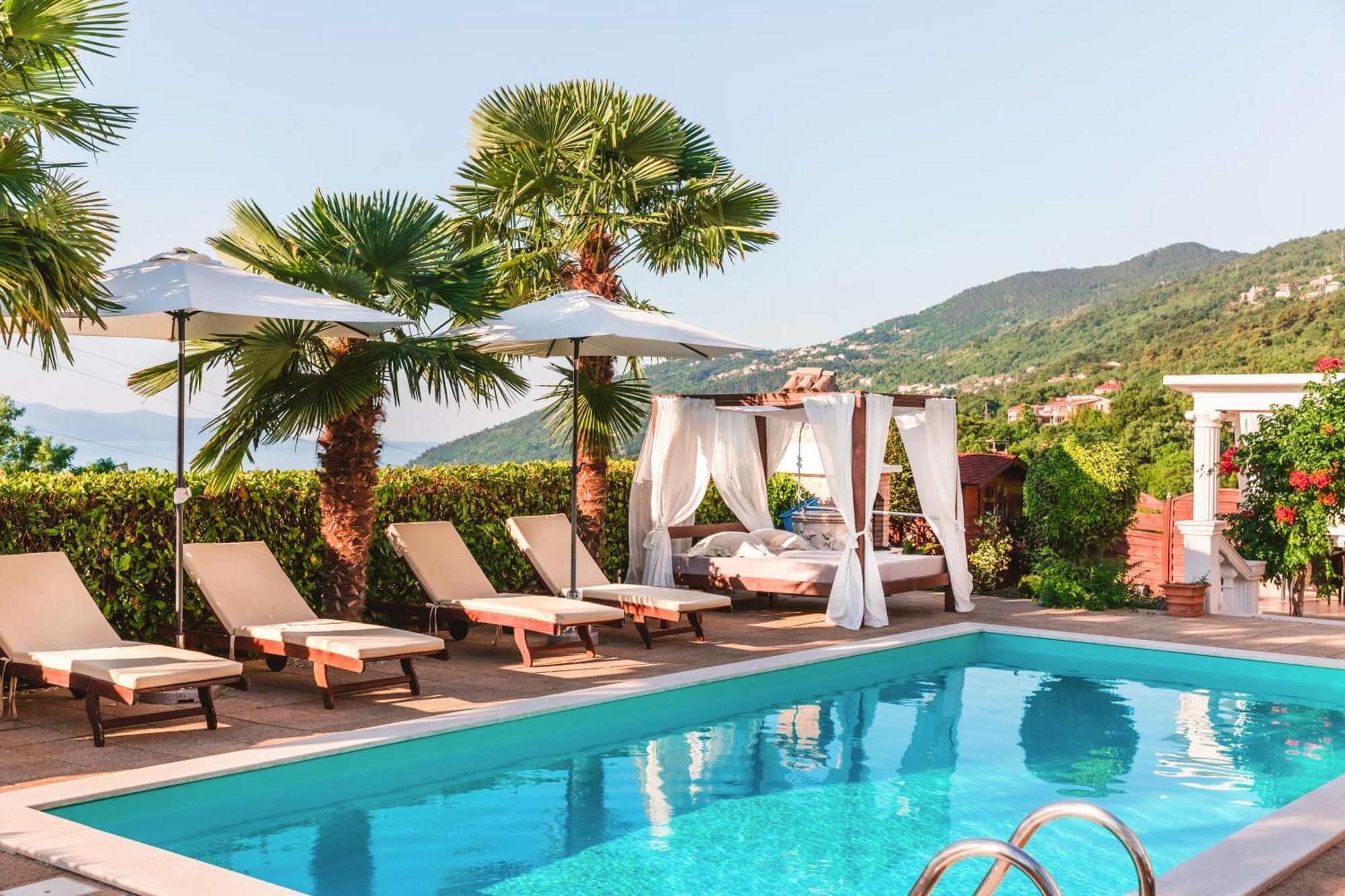 Chiara, Ground Floor By The Pool Icici