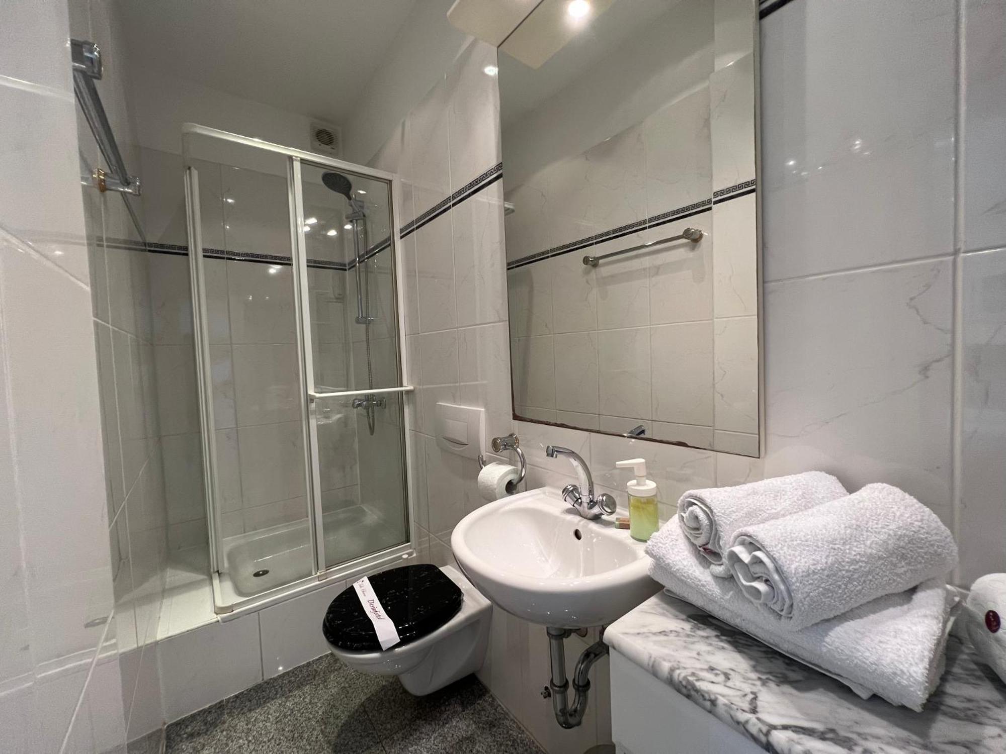 Chiara, Ground Floor By The Pool Apartment Icici