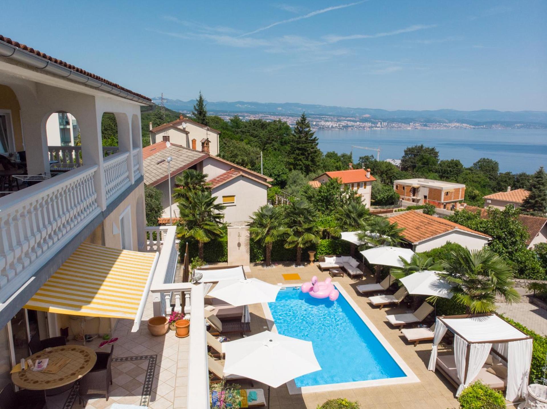Apartment Chiara, Ground Floor By The Pool *