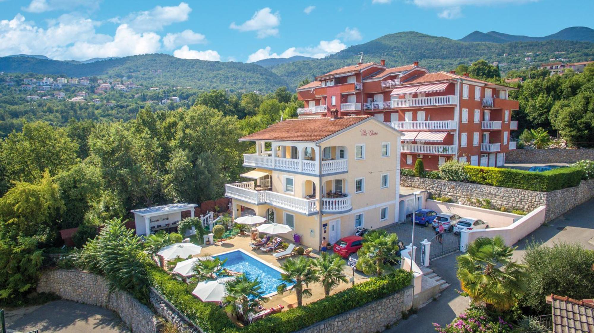 Chiara, Ground Floor By The Pool Apartment *